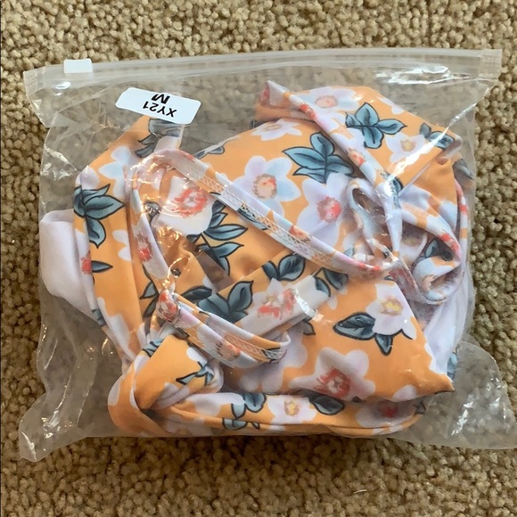 Yellow one piece swimsuit - Picture 6 of 6